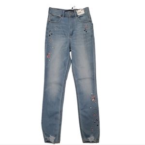 🆕️ Jeweled Express Ankle Jeans